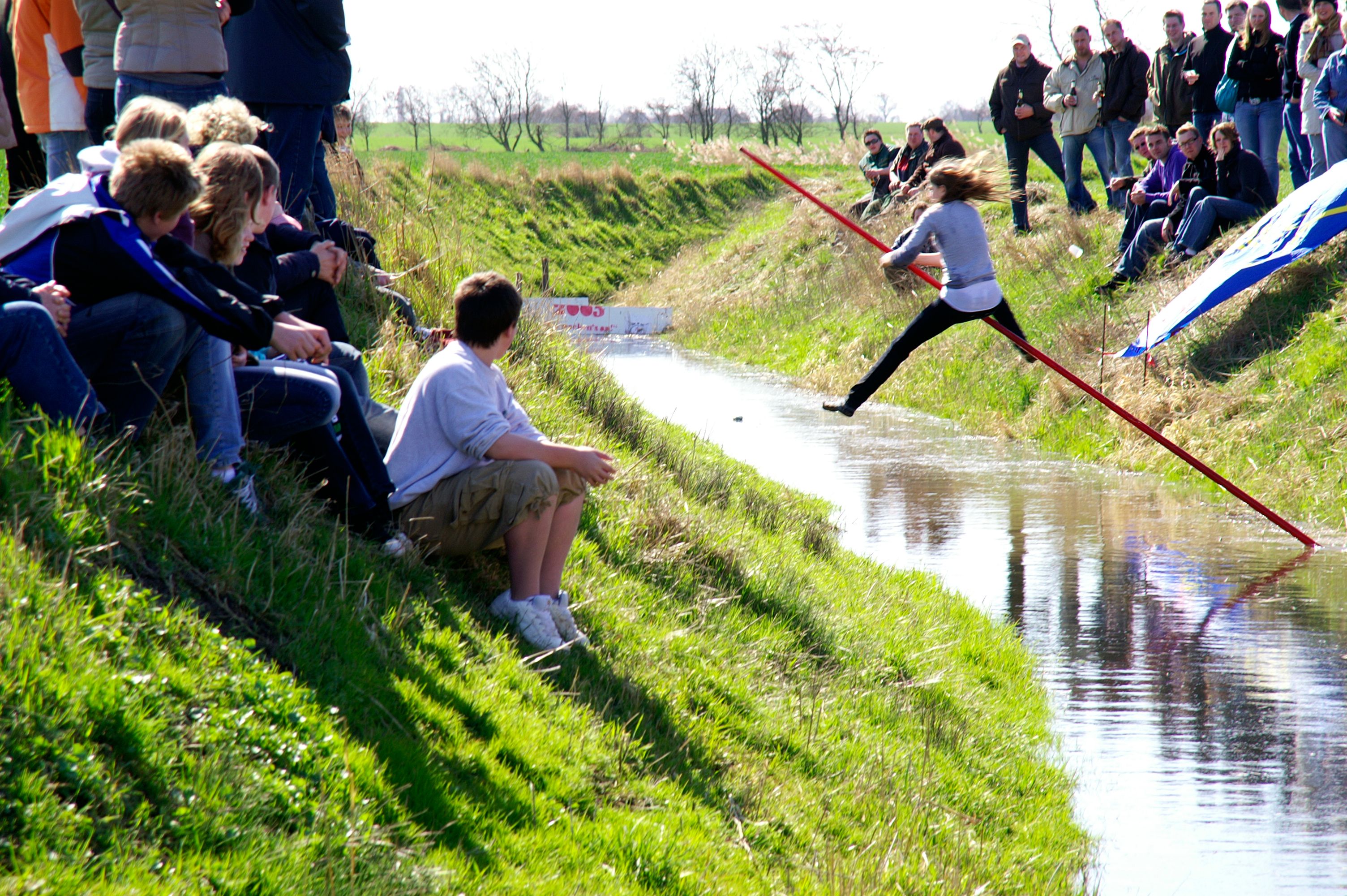 Grabenspringen der Landjugend Fehmarn an der Kopendorfer Au