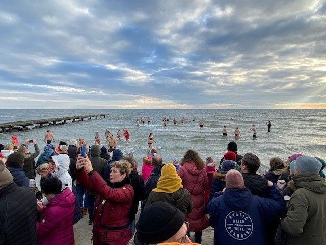 Anbaden am Südstrand in Burgtiefe 